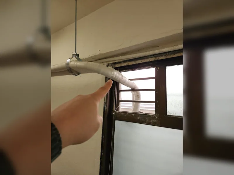 서울 서대문구 인테리어 마감보수 - 창에에어컨배관지나가는거막기 현장 시공 사진 3
